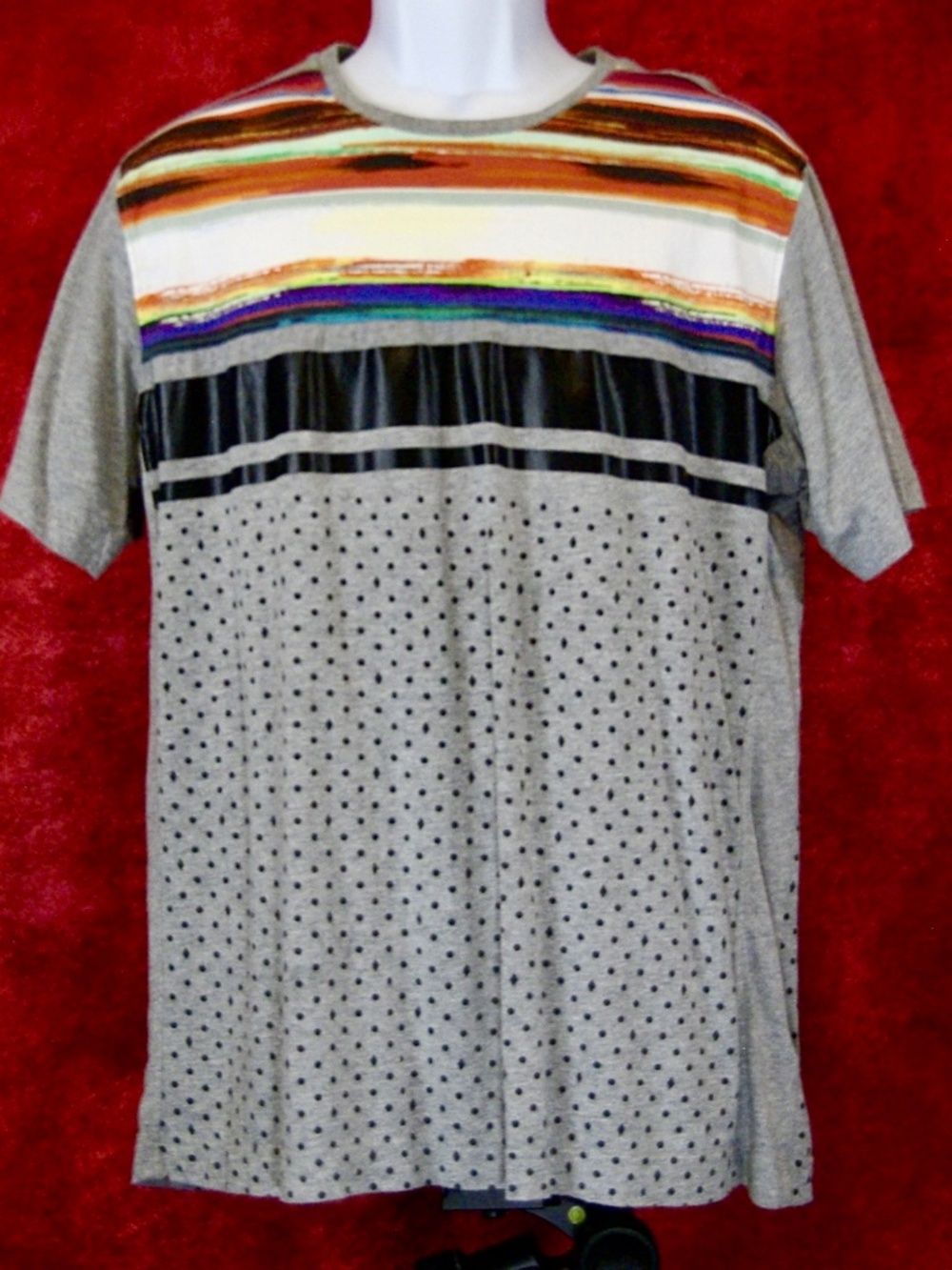 Robert Graham Designer T-Shirt - Men's Large
